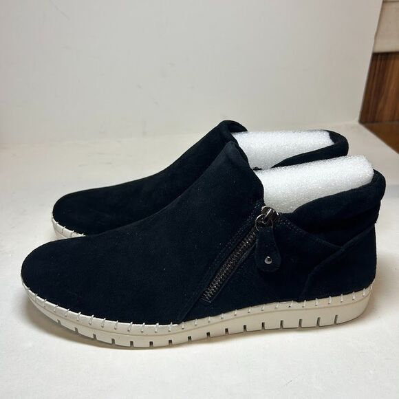 Bella Vita Womens 8.5 M Black Kidsuede Leather Kip Up Ankle Booties NIB KY3